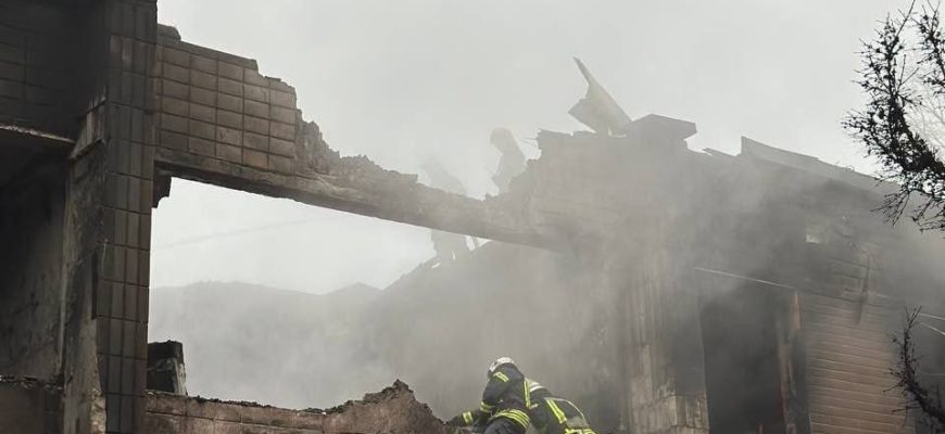 Украинский вертолет упал на детский сад в Броварах